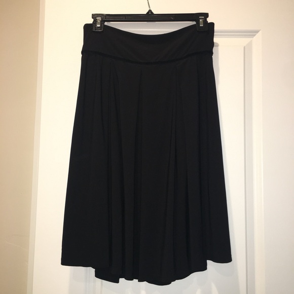 Black Skirt - Picture 5 of 7